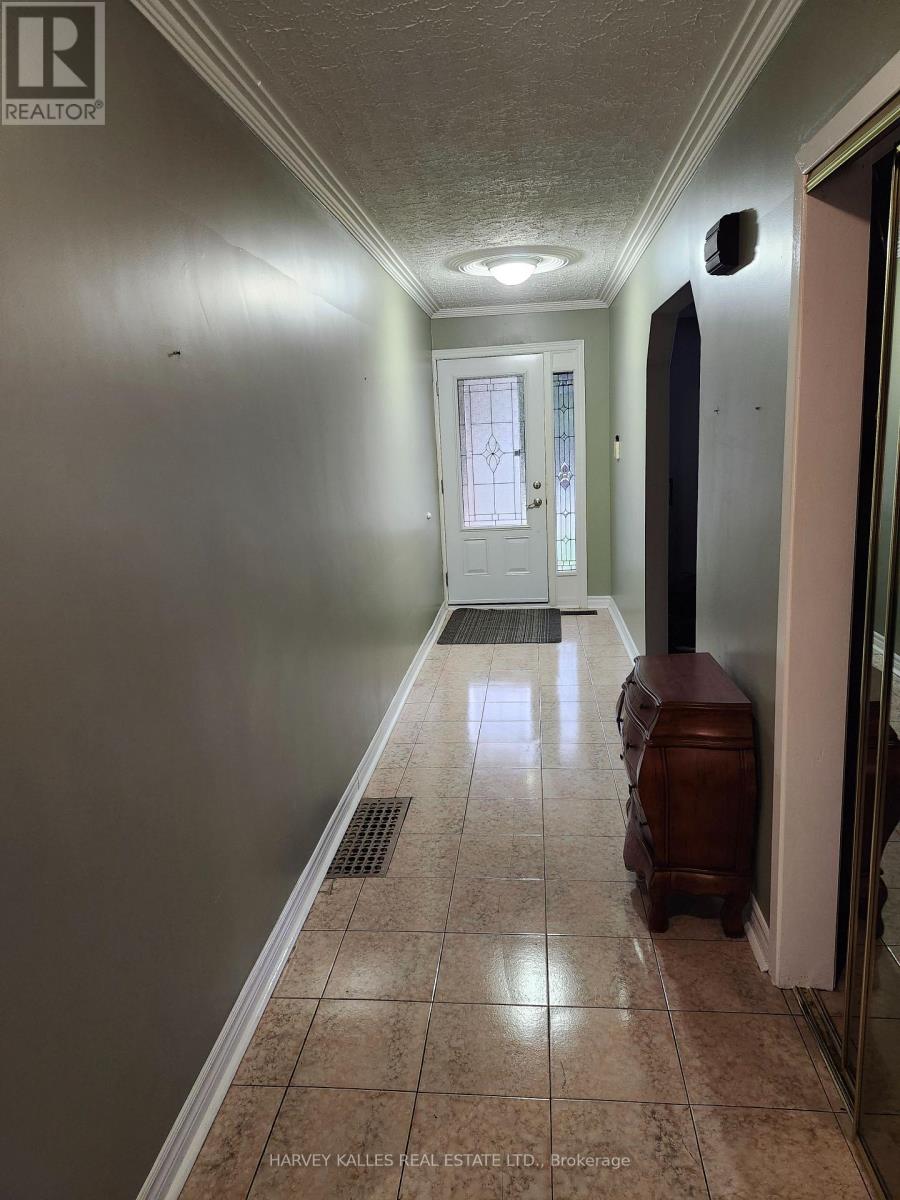 2379 Hensall Street, Mississauga, Ontario L5A 2T1 - Photo 14 - W13774704
