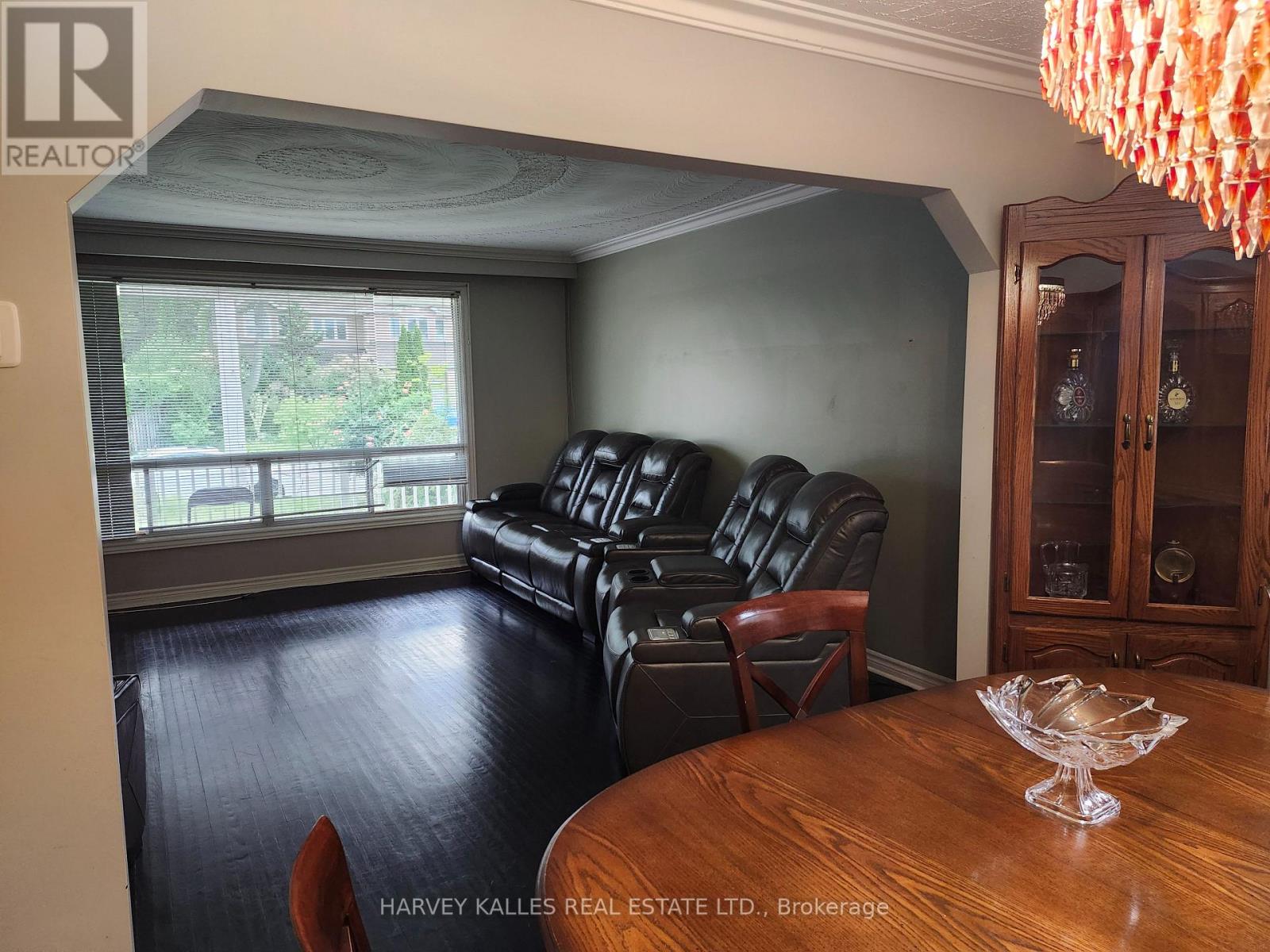 2379 Hensall Street, Mississauga, Ontario L5A 2T1 - Photo 5 - W13774704