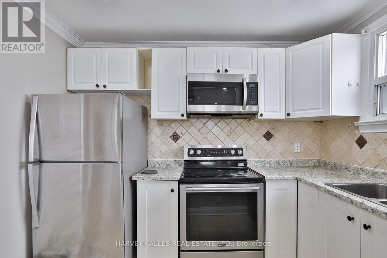 1239 Jane Street, Toronto, Ontario M6M 4X9 - Photo 10 - W13775724