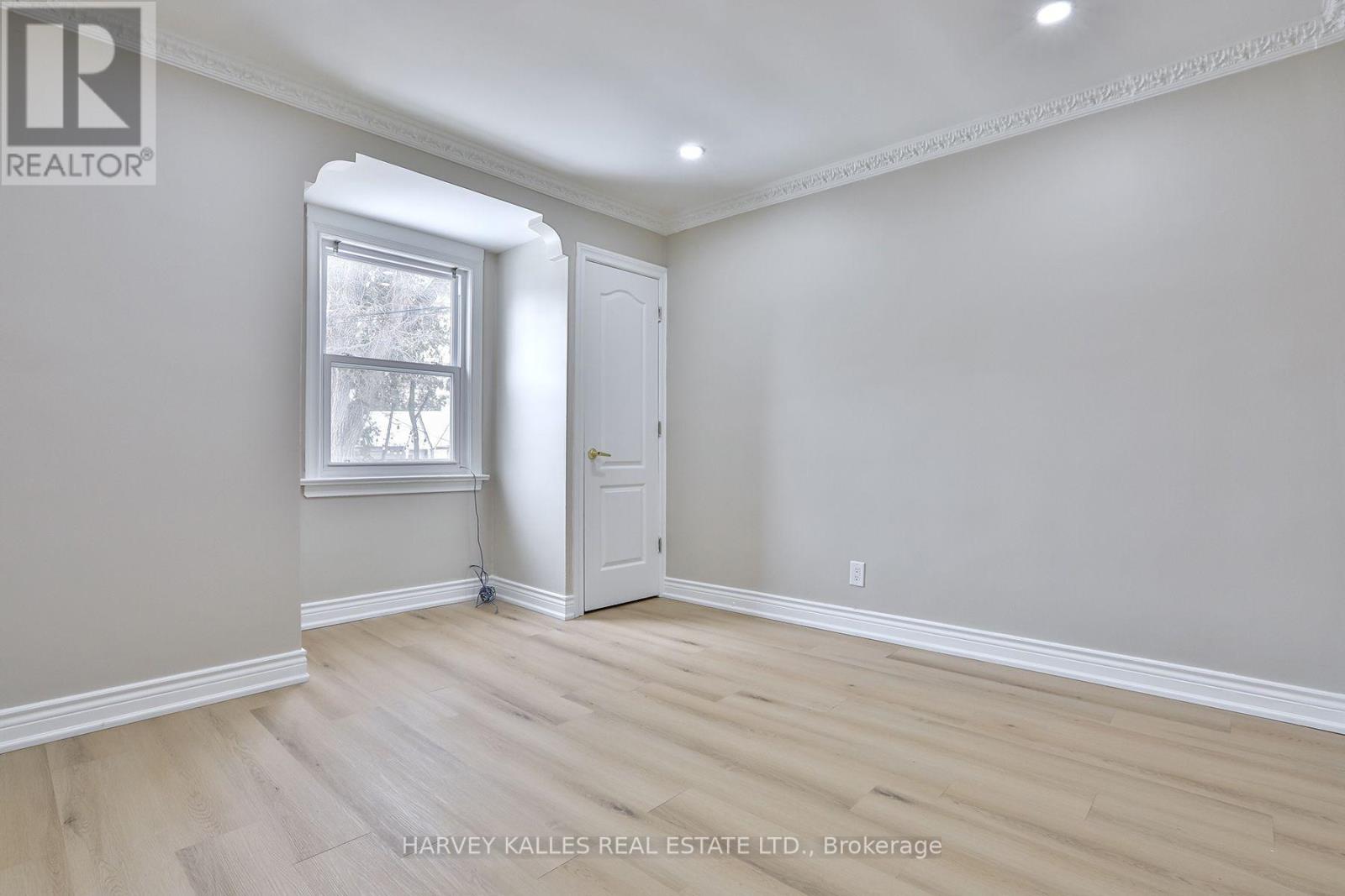 1239 Jane Street, Toronto, Ontario M6M 4X9 - Photo 12 - W13775724