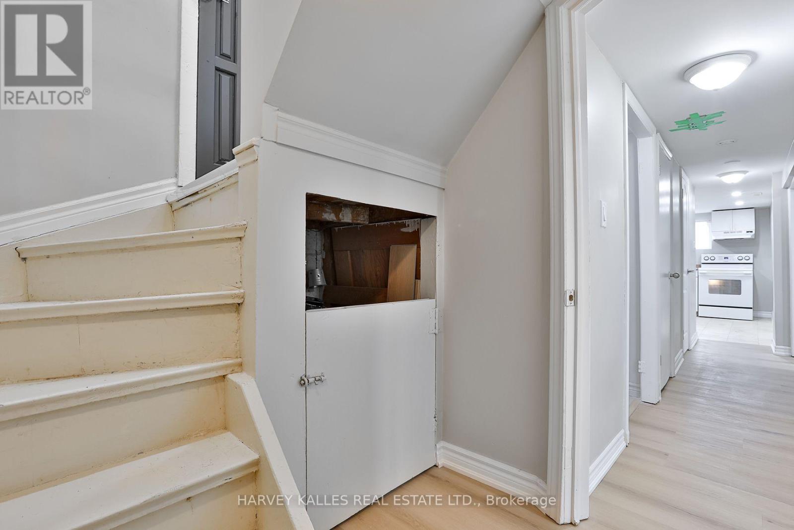 1239 Jane Street, Toronto, Ontario M6M 4X9 - Photo 16 - W13775724