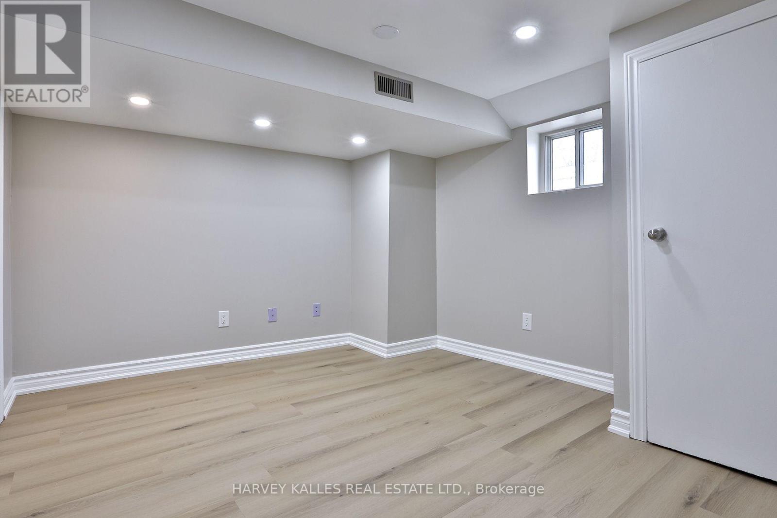 1239 Jane Street, Toronto, Ontario M6M 4X9 - Photo 17 - W13775724