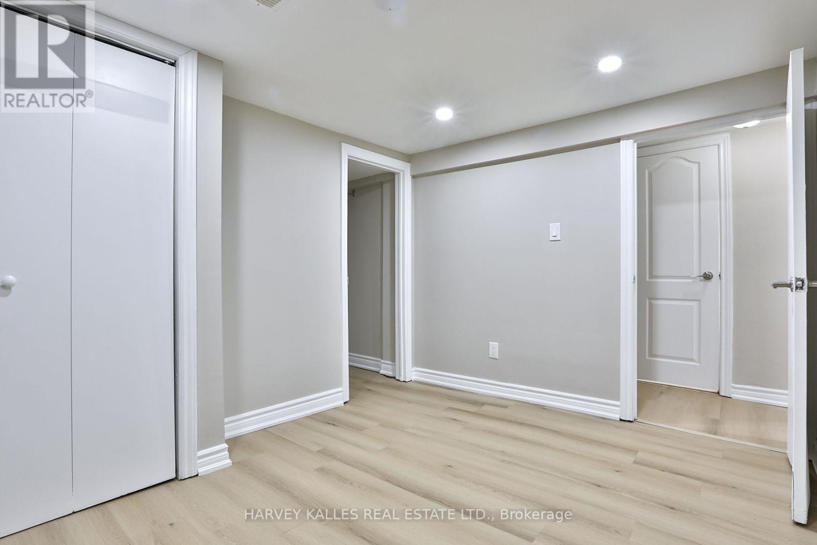 1239 Jane Street, Toronto, Ontario M6M 4X9 - Photo 22 - W13775724