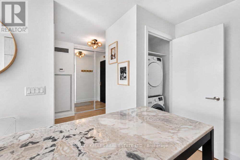 510 - 151 Avenue Road, Toronto, Ontario  M5R 0B8 - Photo 17 - C13778976