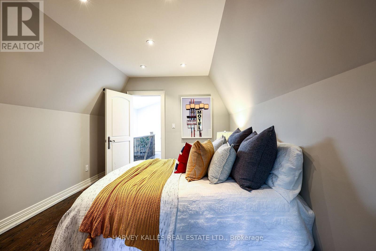 599 Woburn Avenue, Toronto, Ontario M5M 1M2 - Photo 32 - C13779050