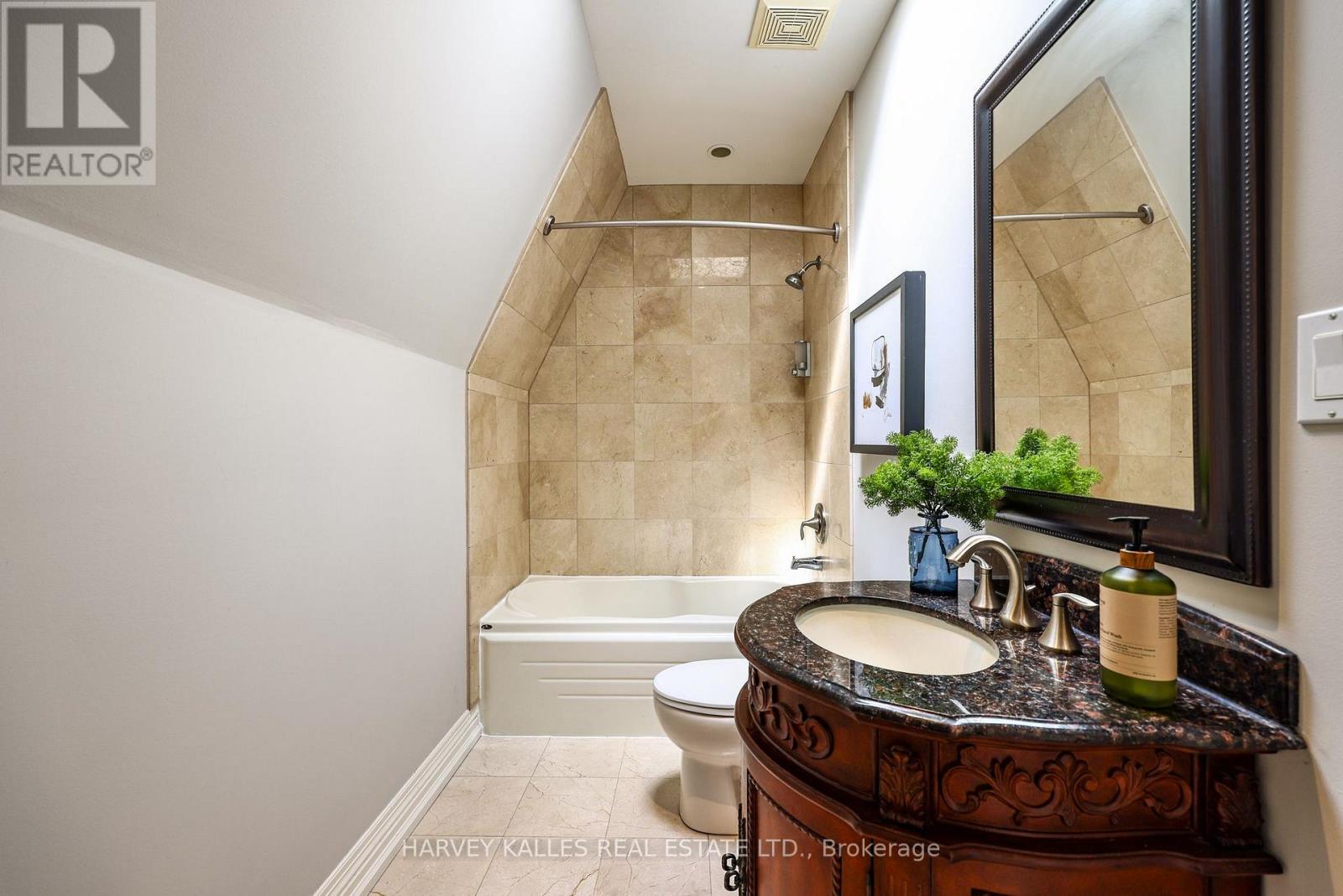 599 Woburn Avenue, Toronto, Ontario M5M 1M2 - Photo 33 - C13779050