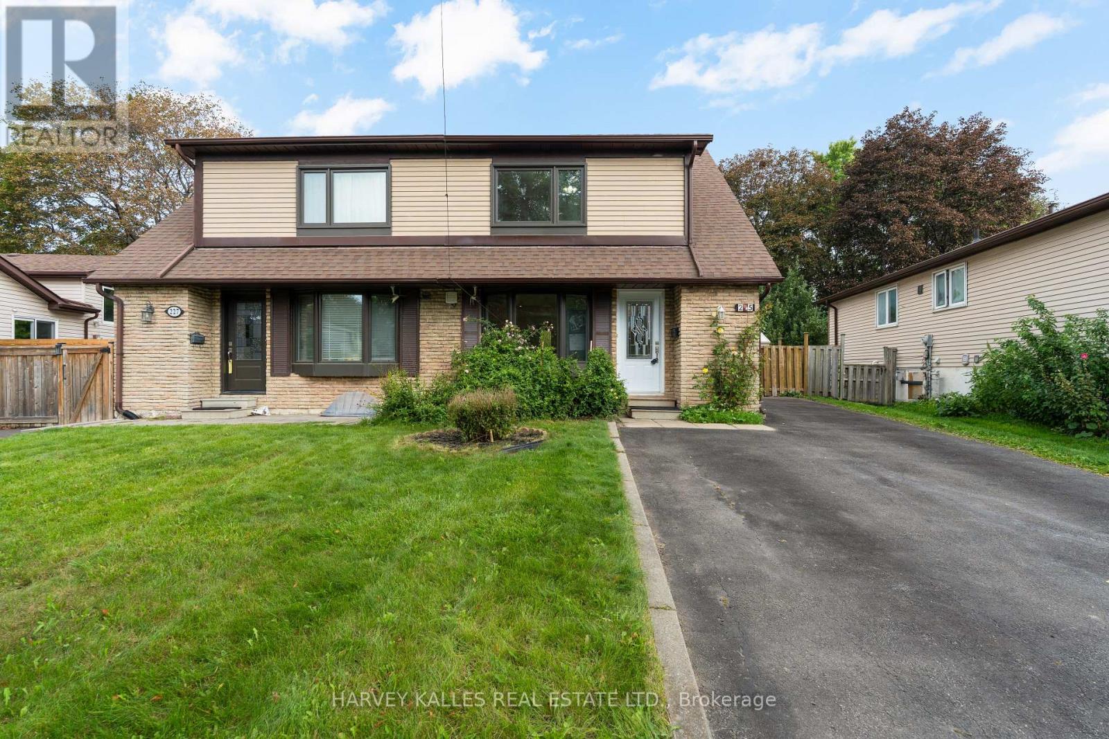 225 HOLLYBERRY TRAIL, Toronto, Ontario