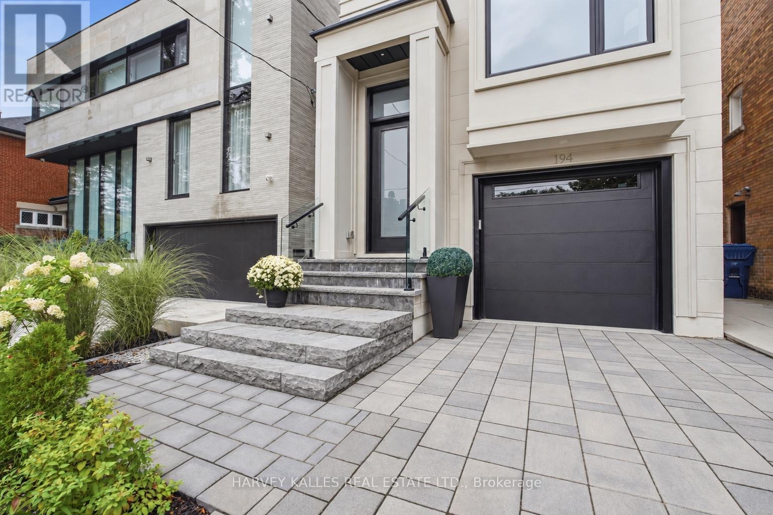 194 Sheldrake Boulevard, Toronto, Ontario  M4P 2B5 - Photo 2 - C13779566