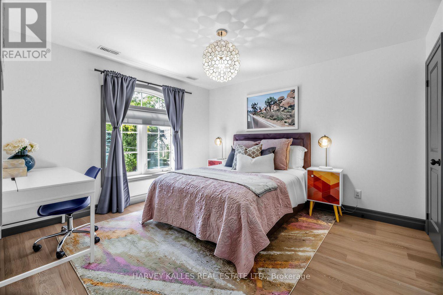 487 Winnett Avenue, Toronto, Ontario M6C 3M6 - Photo 17 - C13780208