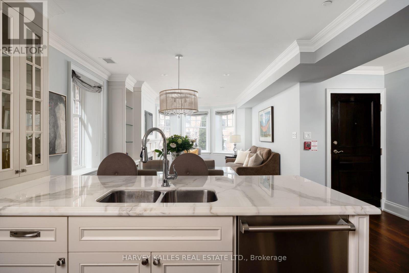 2d - 319 Lonsdale Road, Toronto, Ontario M4X 1X3 - Photo 17 - C13780666