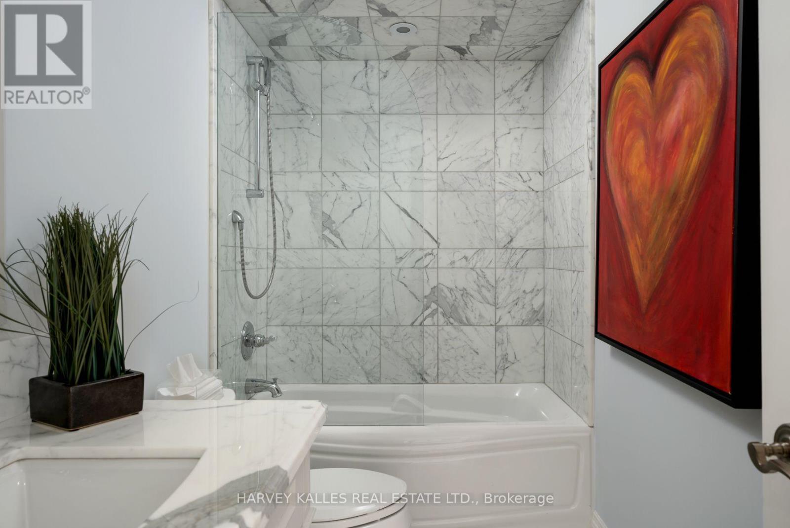 2d - 319 Lonsdale Road, Toronto, Ontario M4X 1X3 - Photo 25 - C13780666