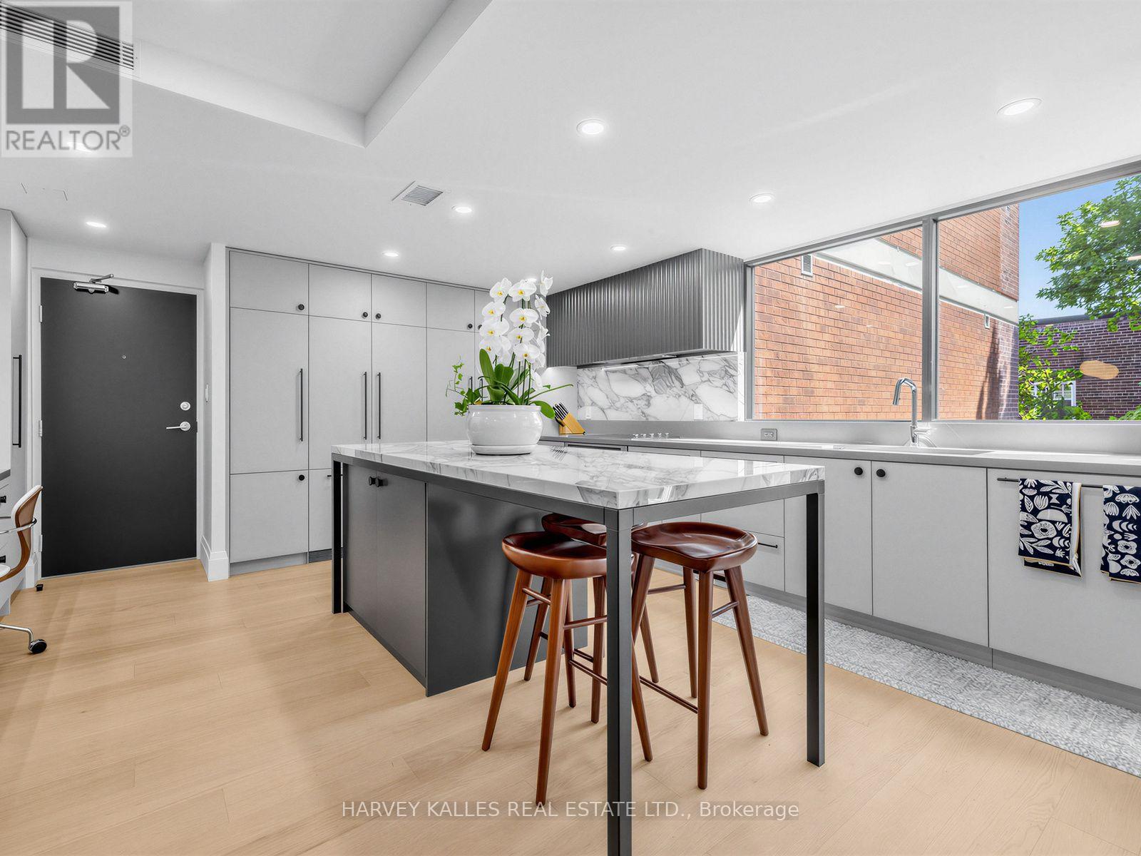 404 - 349 St. Clair Avenue W, Toronto, Ontario M5P 1N3 - Photo 11 - C13781572