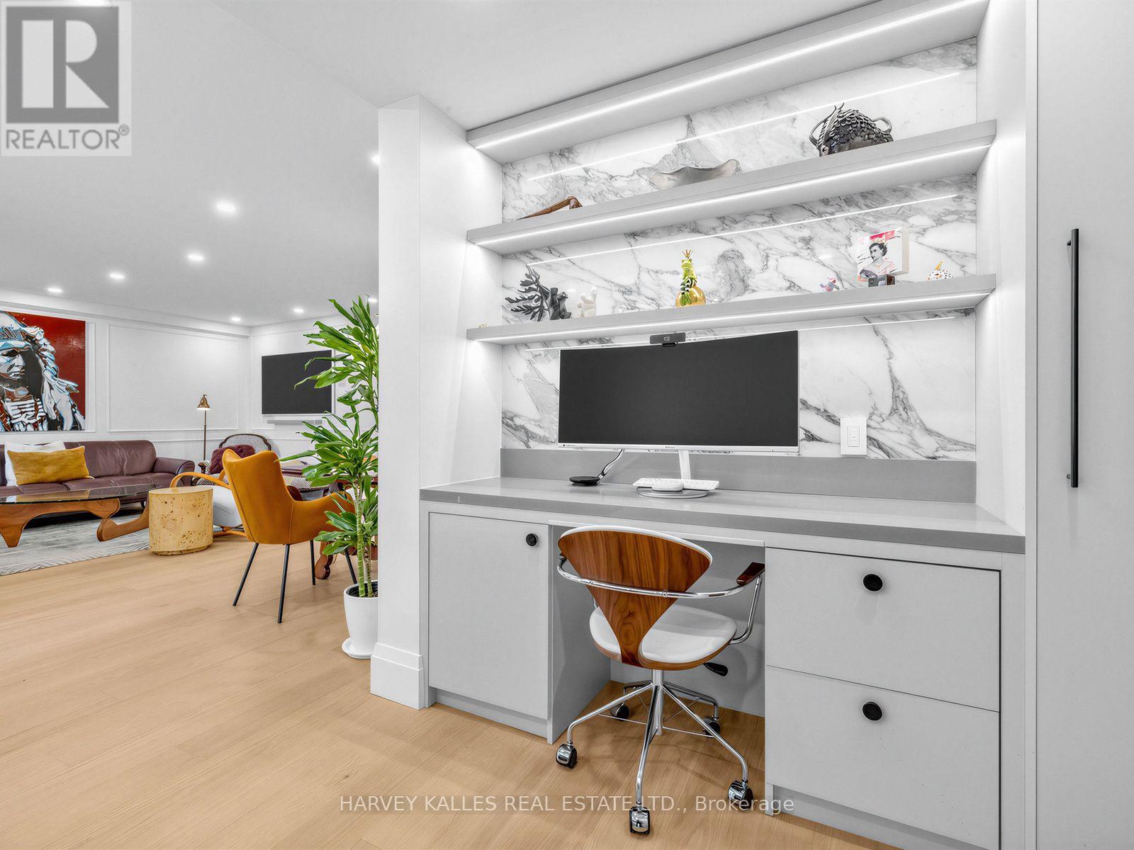 404 - 349 St. Clair Avenue W, Toronto, Ontario M5P 1N3 - Photo 17 - C13781572