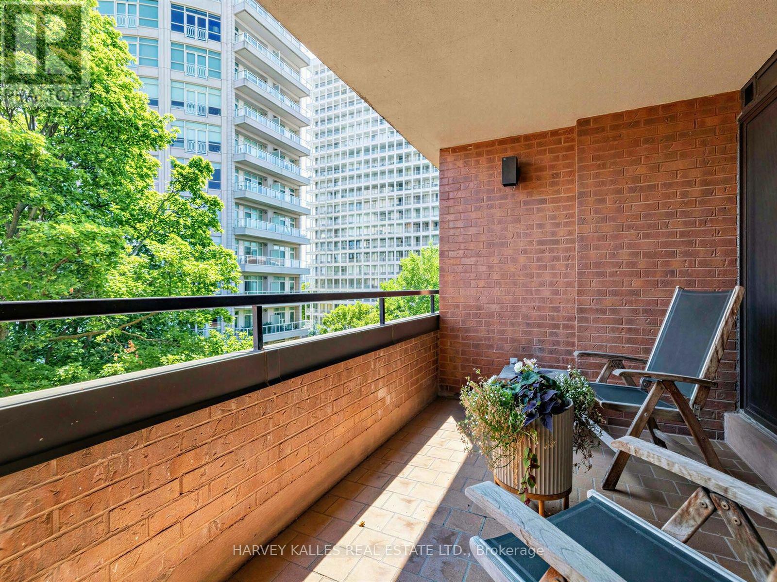 404 - 349 St. Clair Avenue W, Toronto, Ontario M5P 1N3 - Photo 27 - C13781572