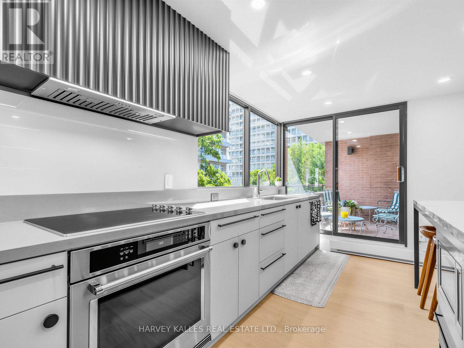 404 - 349 St. Clair Avenue W, Toronto, Ontario M5P 1N3 - Photo 7 - C13781572