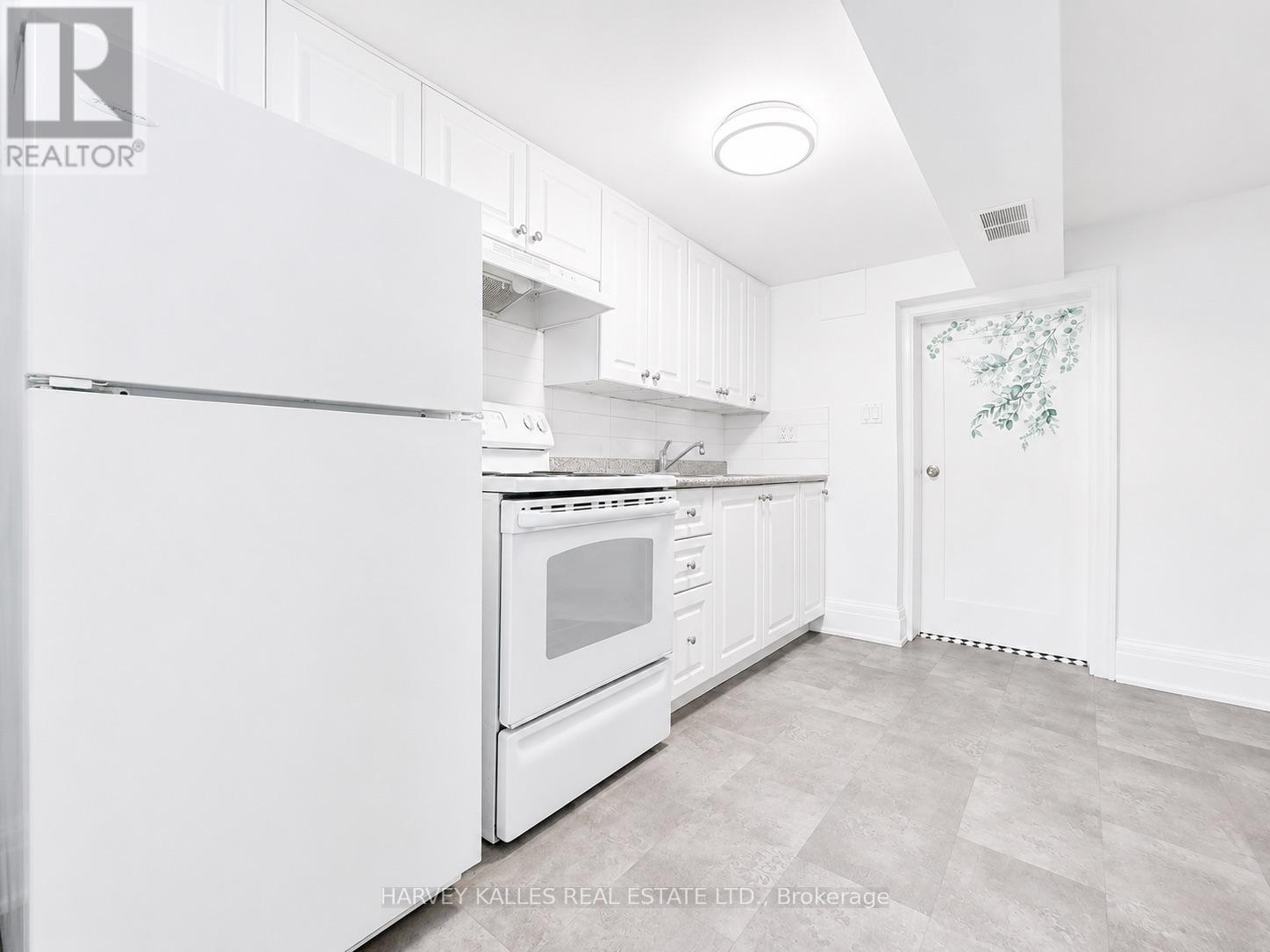 Bsmt - 807 Duplex Avenue, Toronto, Ontario M4R 1W6 - Photo 10 - C13782246