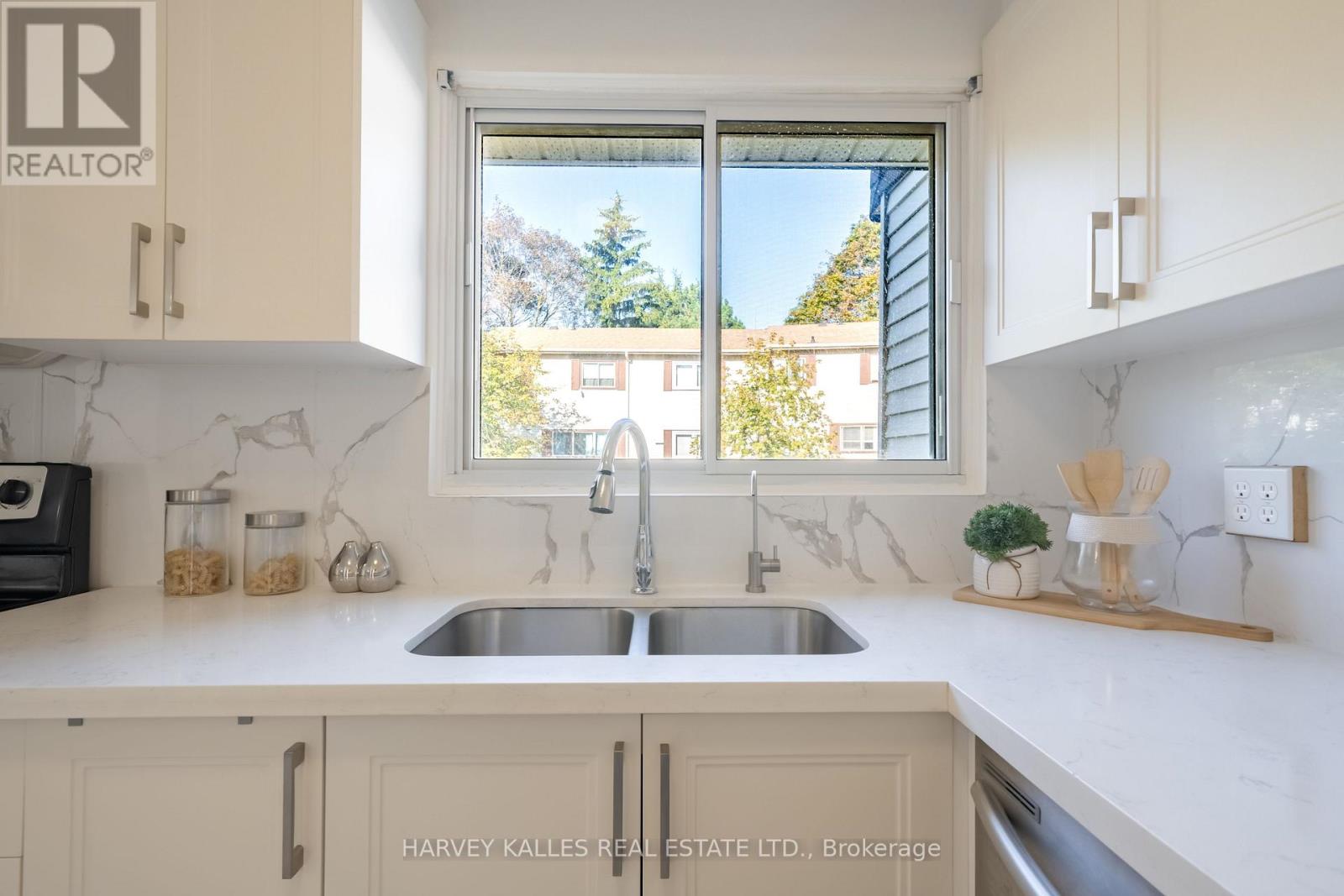 102 Jenny Wren Way, Toronto, Ontario M2H 2Z2 - Photo 24 - C13783674