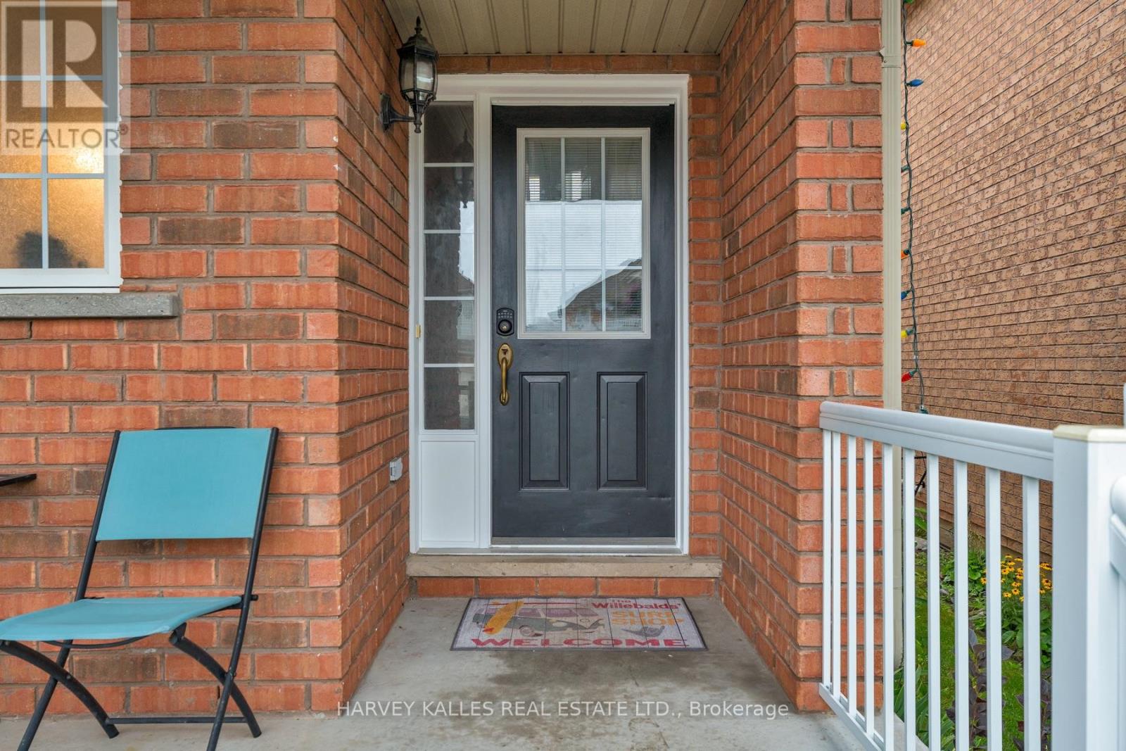 27 Hirst Avenue, Georgina, Ontario L4P 4E6 - Photo 2 - N13785778