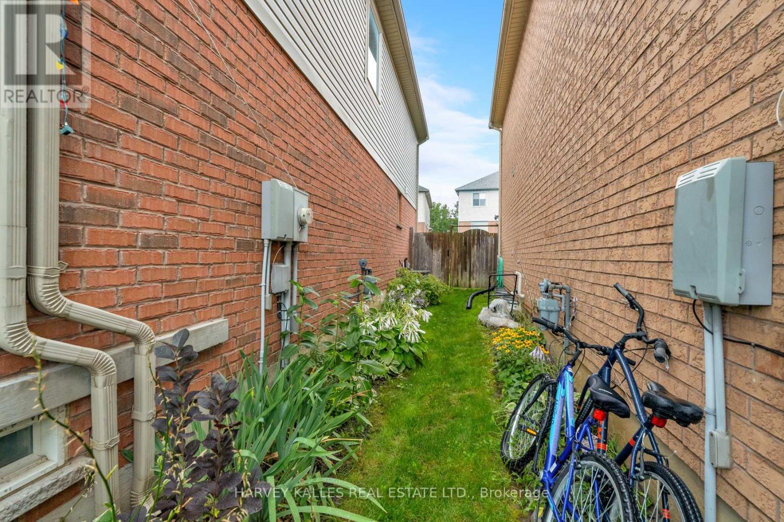 27 Hirst Avenue, Georgina, Ontario L4P 4E6 - Photo 30 - N13785778