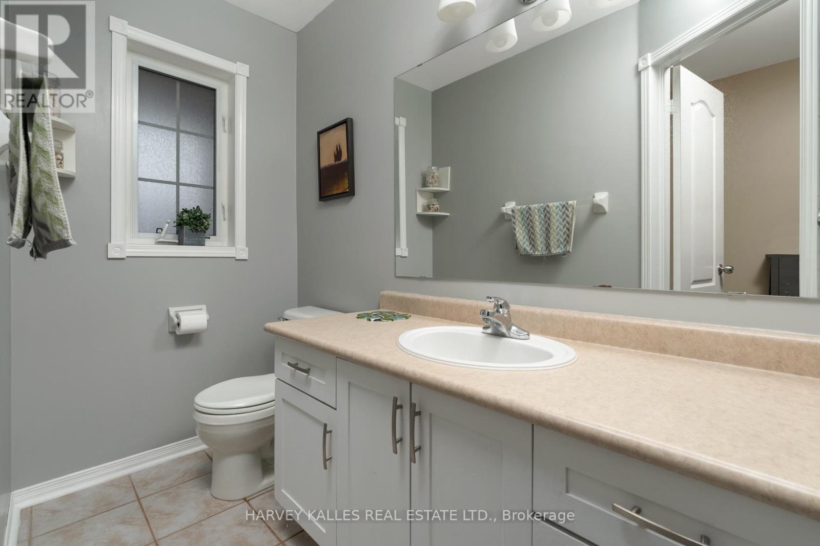 27 Hirst Avenue, Georgina, Ontario L4P 4E6 - Photo 5 - N13785778