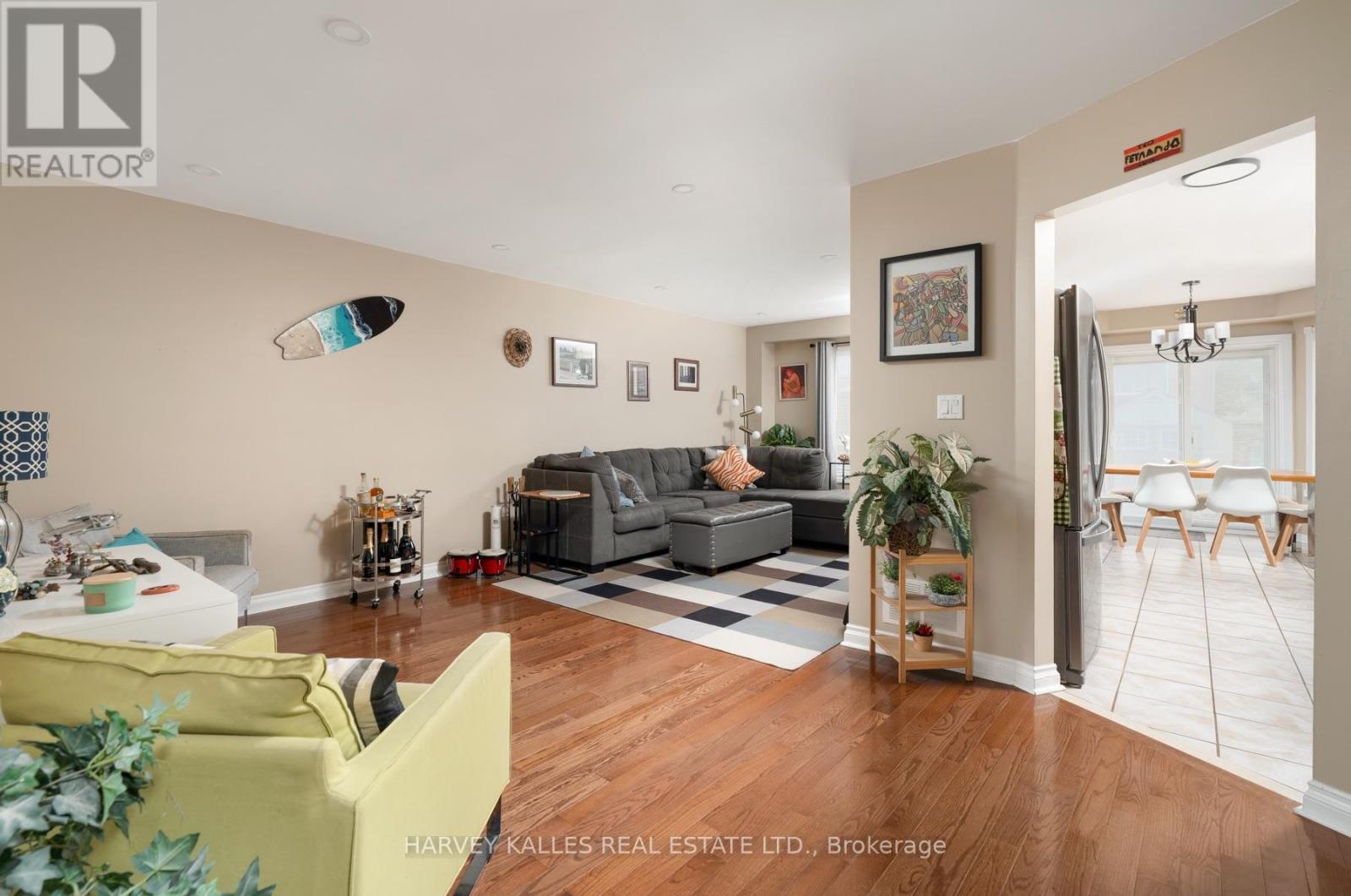 27 Hirst Avenue, Georgina, Ontario L4P 4E6 - Photo 6 - N13785778