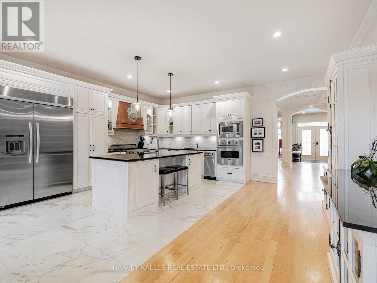 55 Viewmount Avenue, Toronto, Ontario M6B 1T2 - Photo 21 - C13786194