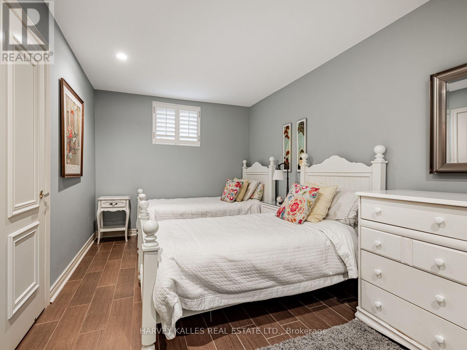 55 Viewmount Avenue, Toronto, Ontario M6B 1T2 - Photo 37 - C13786194