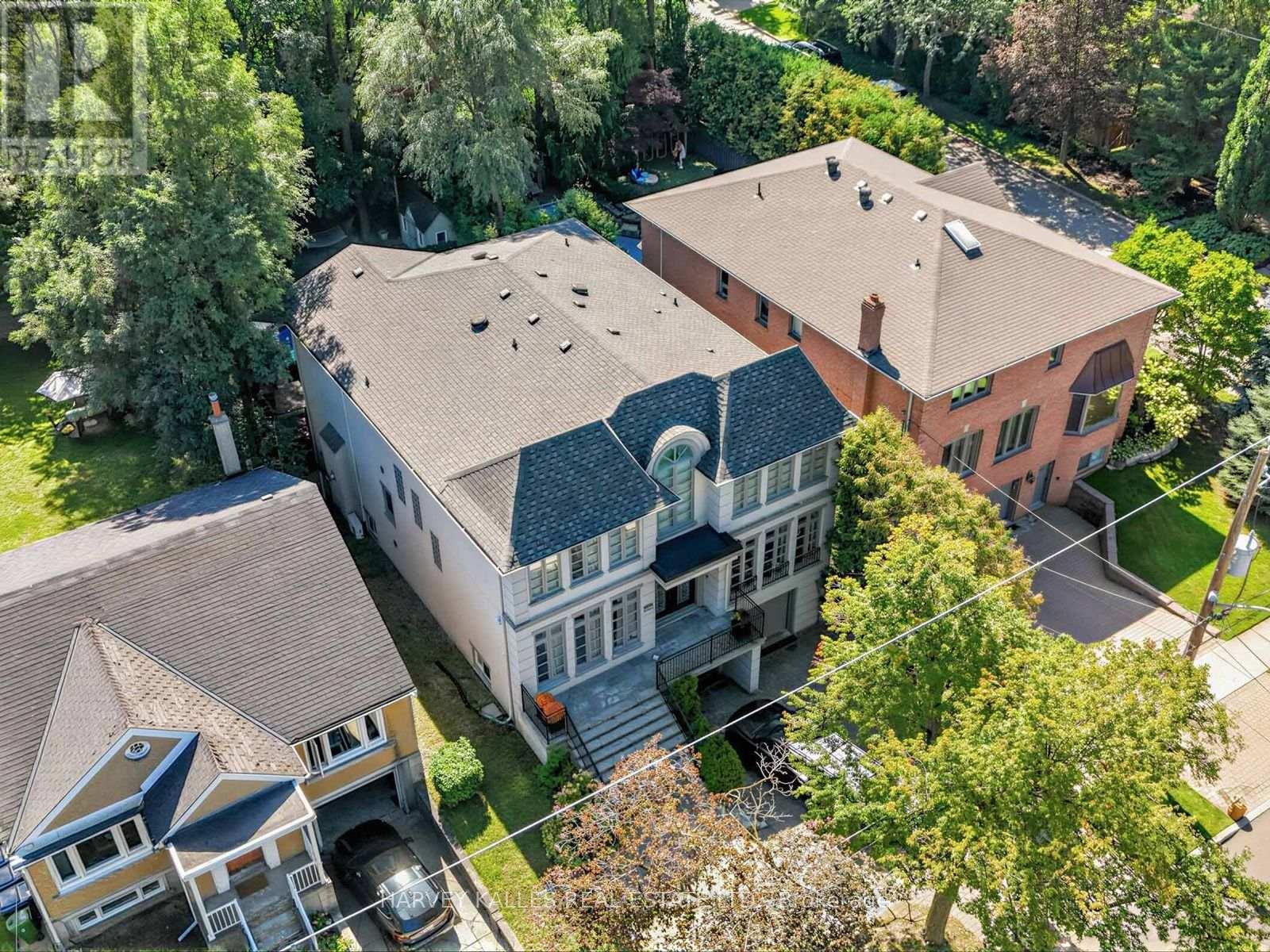 55 Viewmount Avenue, Toronto, Ontario M6B 1T2 - Photo 4 - C13786194