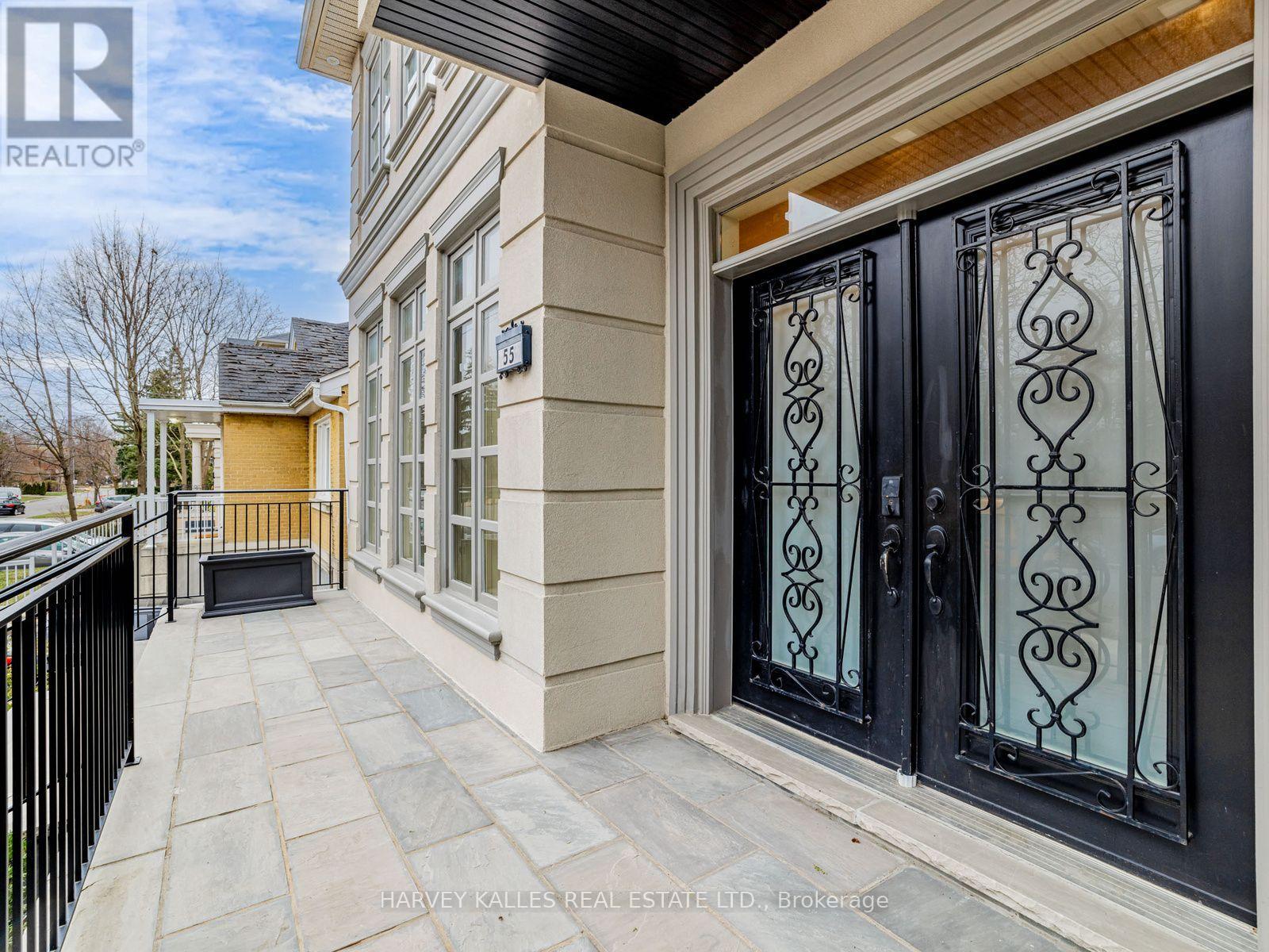 55 Viewmount Avenue, Toronto, Ontario M6B 1T2 - Photo 5 - C13786194