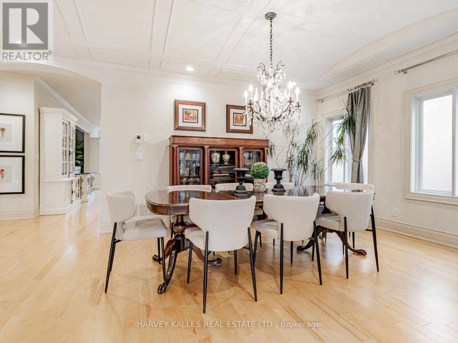 55 Viewmount Avenue, Toronto, Ontario M6B 1T2 - Photo 9 - C13786194