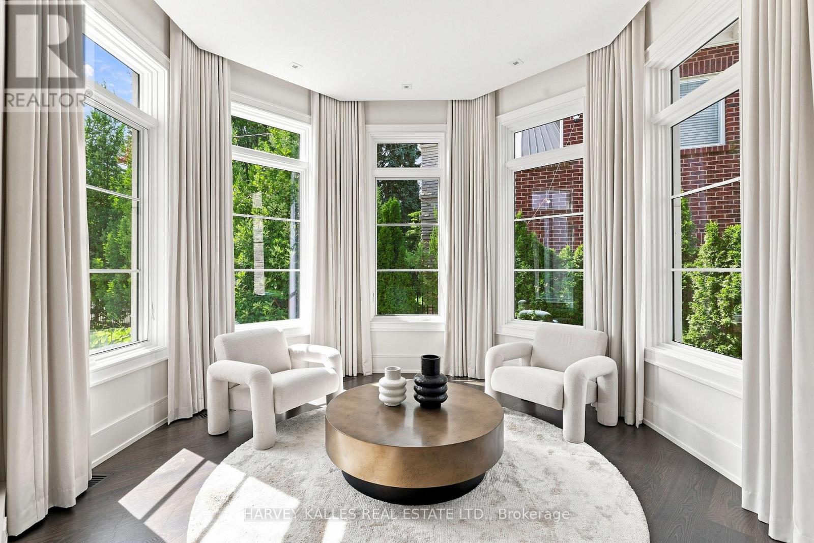 126 Sandringham Drive, Toronto, Ontario  M3H 1E3 - Photo 10 - C13787138