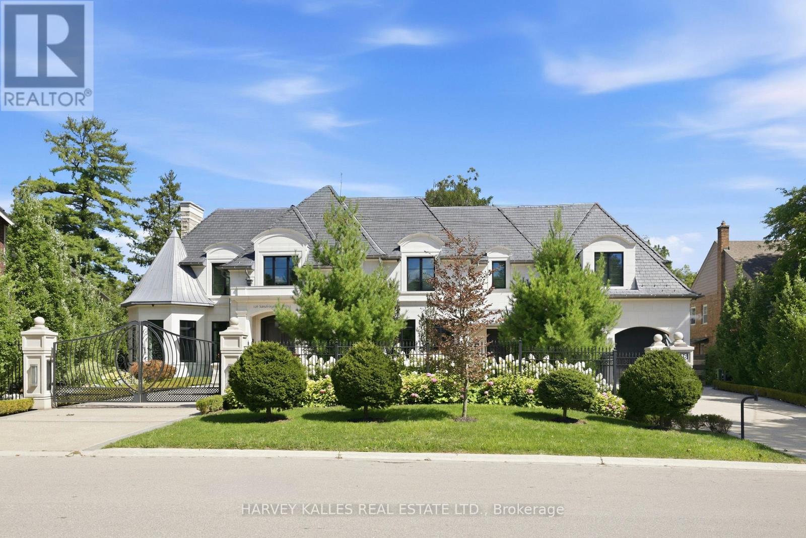 126 Sandringham Drive, Toronto, Ontario  M3H 1E3 - Photo 3 - C13787138