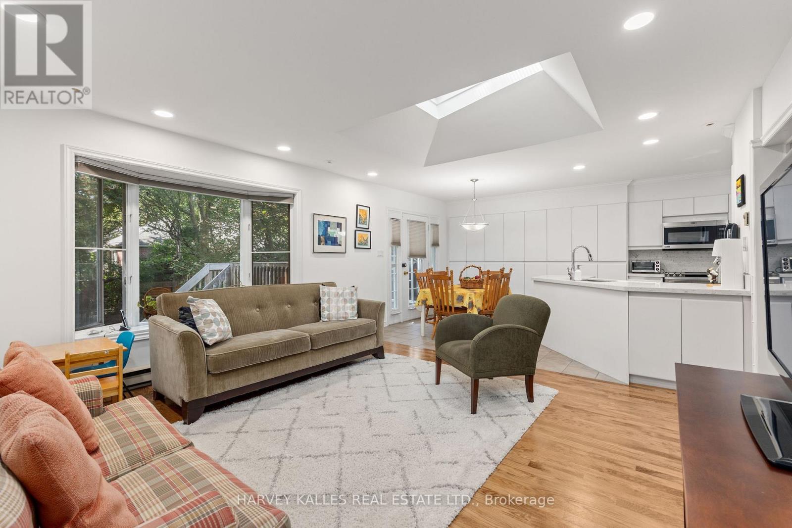 52 Park Hill Road, Toronto, Ontario M6C 3N1 - Photo 10 - C13787200