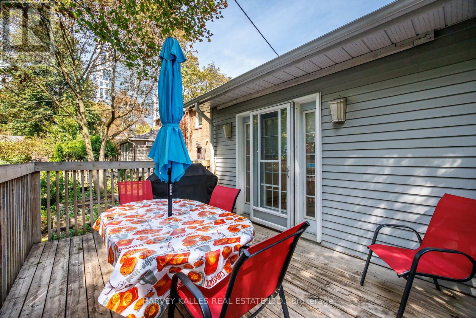 52 Park Hill Road, Toronto, Ontario M6C 3N1 - Photo 15 - C13787200