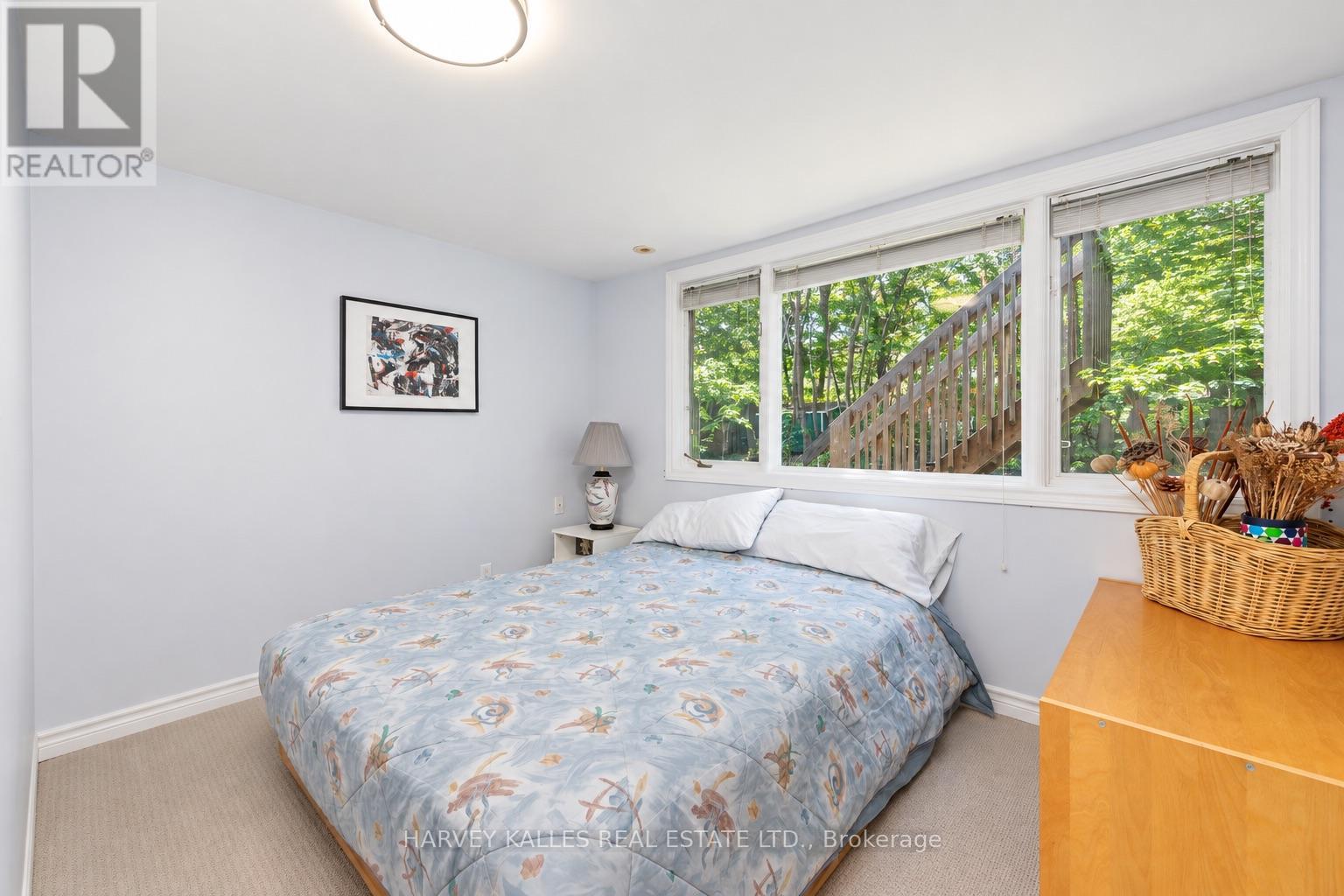 52 Park Hill Road, Toronto, Ontario M6C 3N1 - Photo 22 - C13787200
