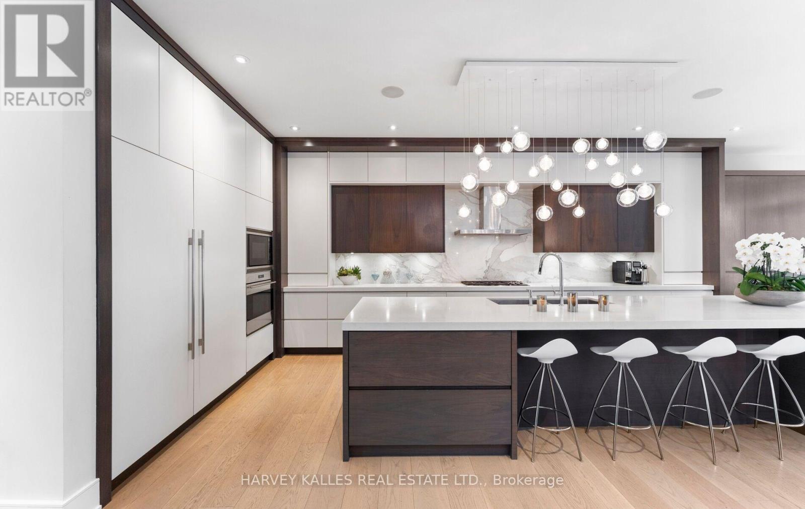 33 Tarlton Road, Toronto, Ontario M5P 2M6 - Photo 4 - C13790816