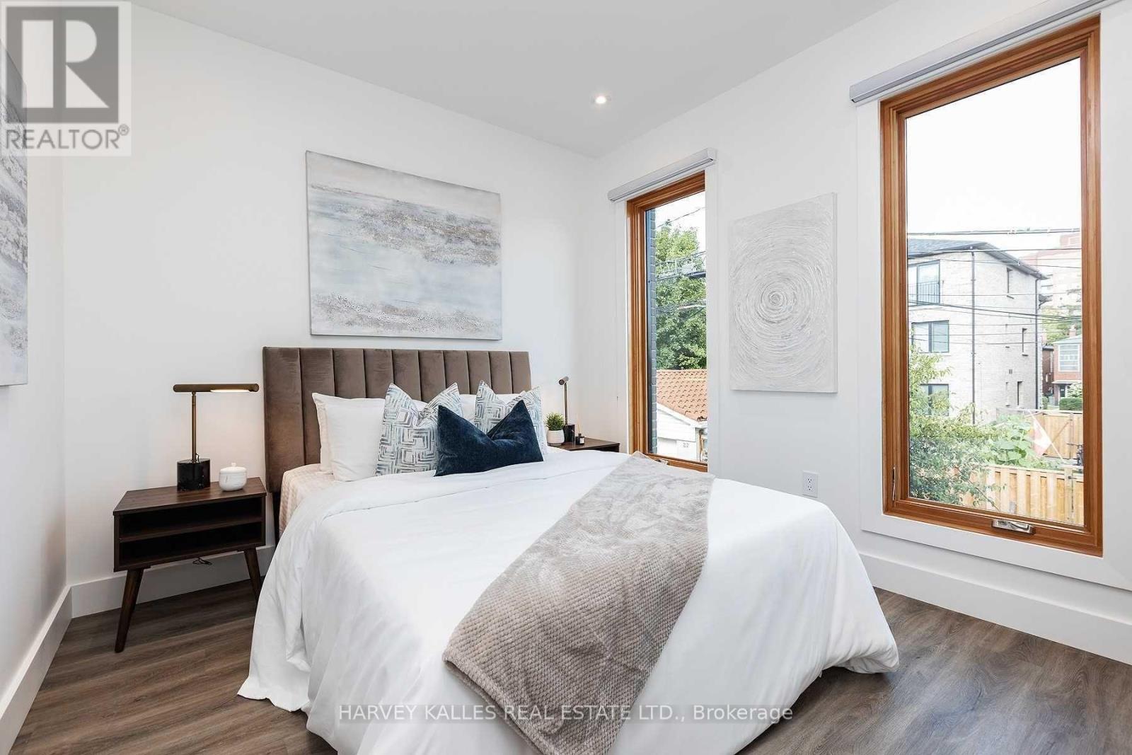 165r Wychwood Avenue, Toronto, Ontario M6C 2T4 - Photo 13 - C13790844