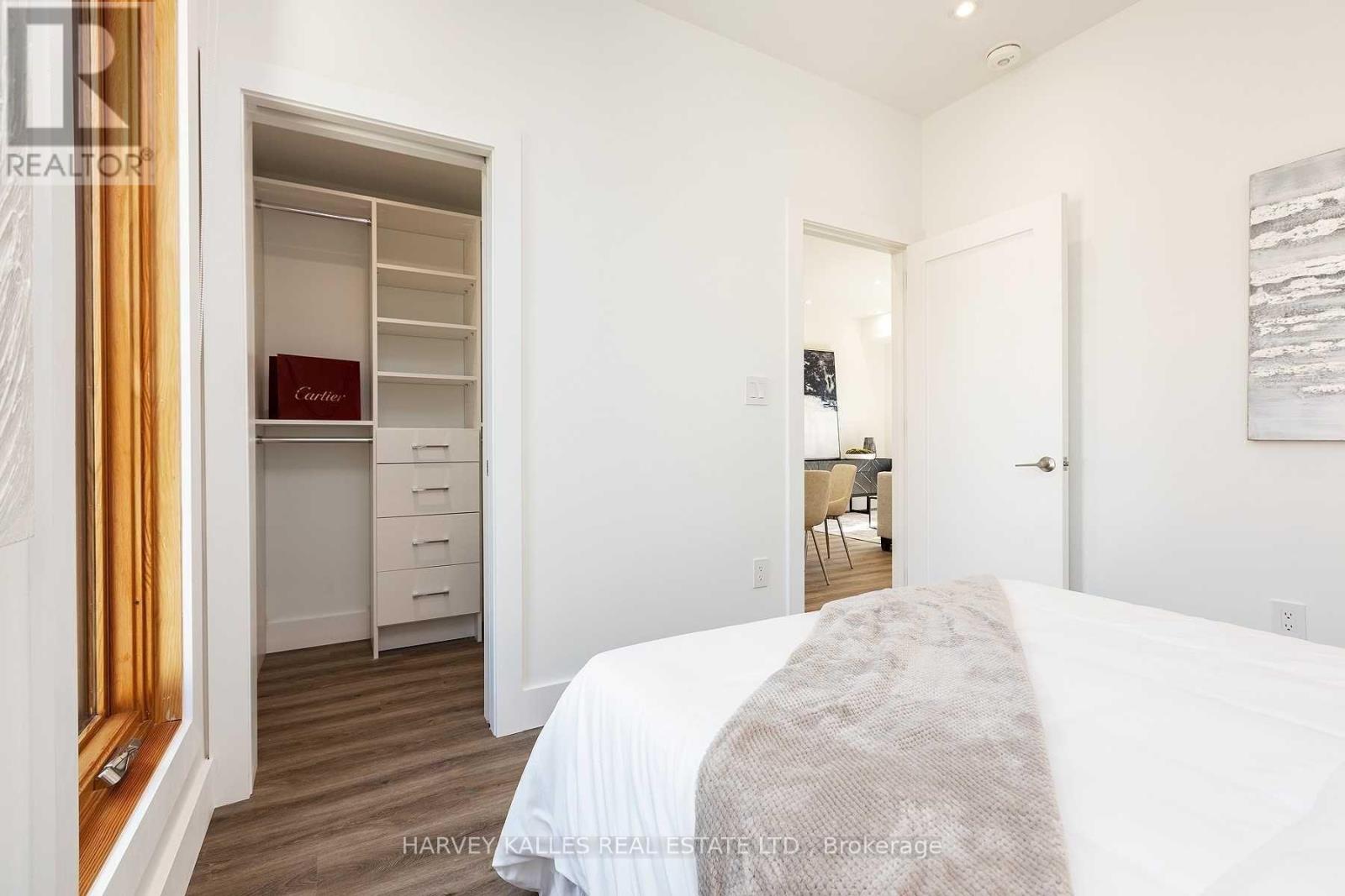 165r Wychwood Avenue, Toronto, Ontario M6C 2T4 - Photo 18 - C13790844