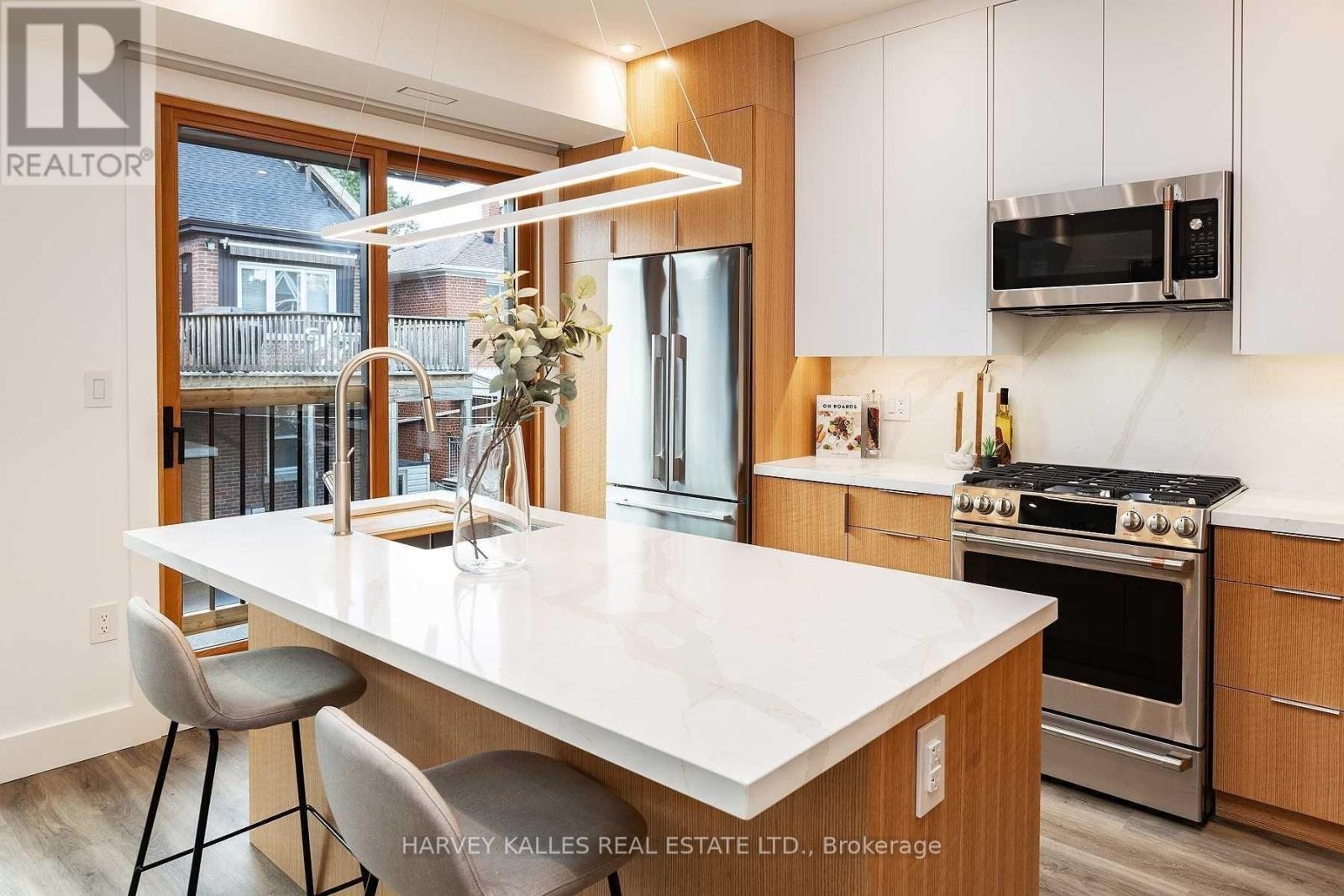 165r Wychwood Avenue, Toronto, Ontario M6C 2T4 - Photo 26 - C13790844