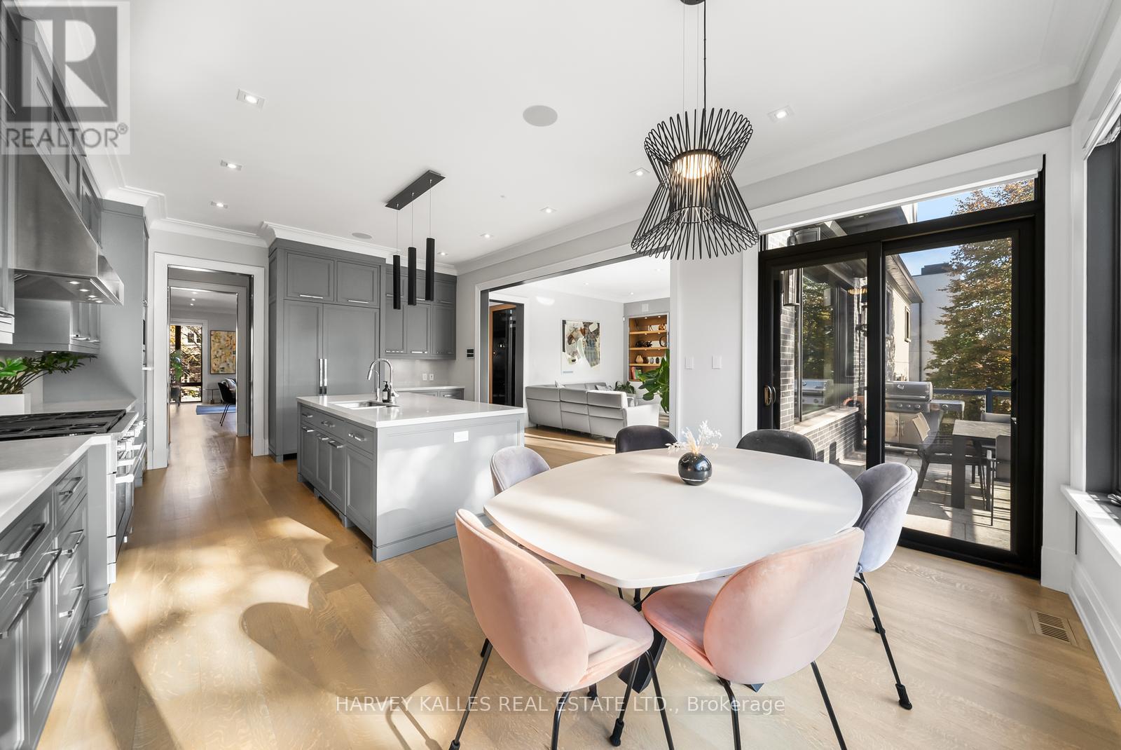 75 Bannockburn Avenue, Toronto, Ontario  M5M 2M9 - Photo 16 - C13792464