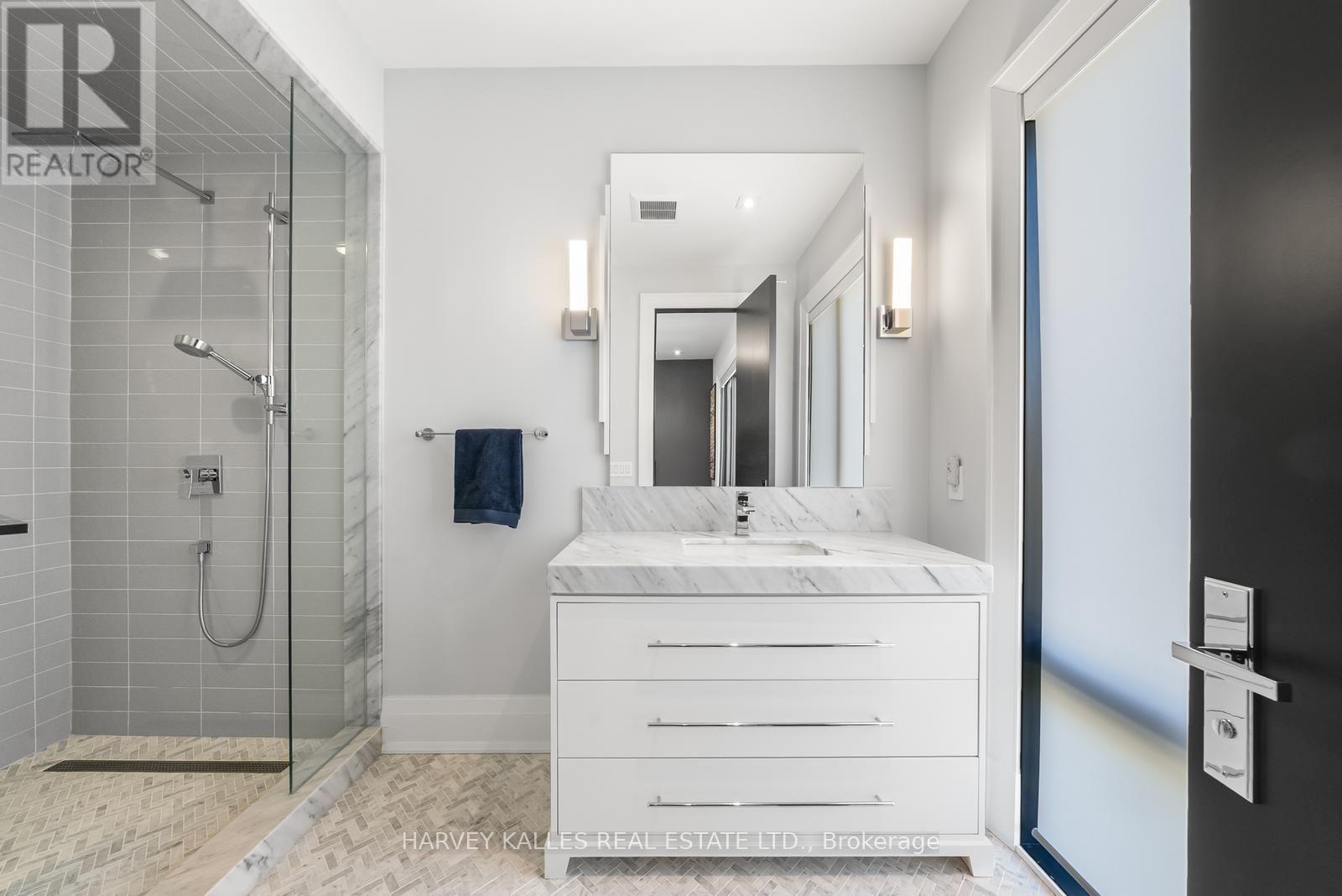 75 Bannockburn Avenue, Toronto, Ontario  M5M 2M9 - Photo 34 - C13792464