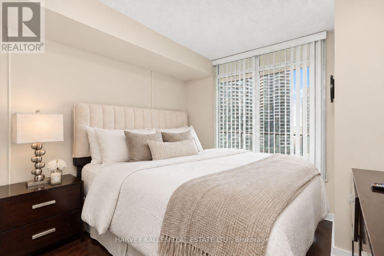 2803 - 373 Front Street W, Toronto, Ontario  M5V 3R7 - Photo 7 - C13792858