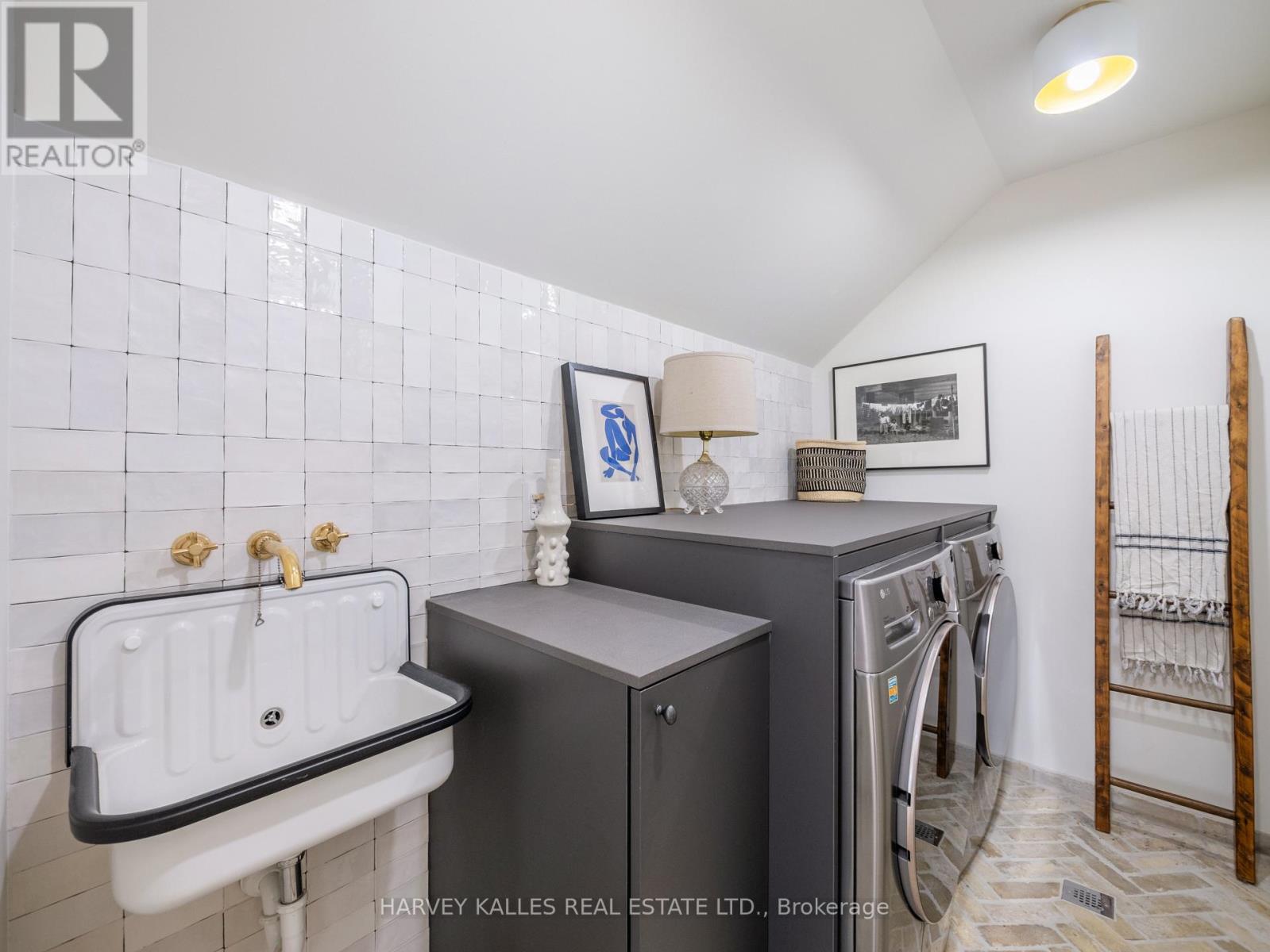 239 Borden Street, Toronto, Ontario  M5S 2N5 - Photo 24 - C13792922