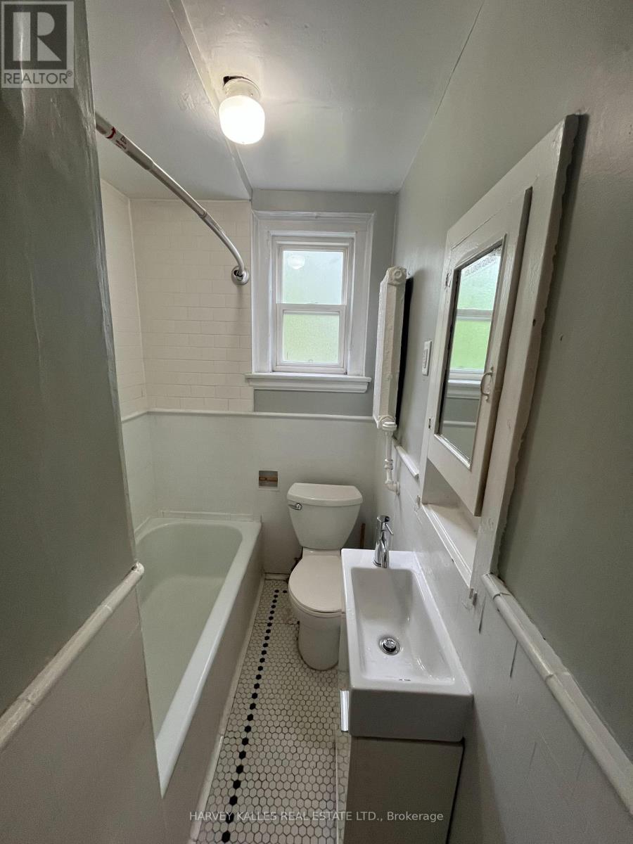 32 - 3 Elm Grove Avenue, Toronto, Ontario M6K 2H9 - Photo 14 - W13792916