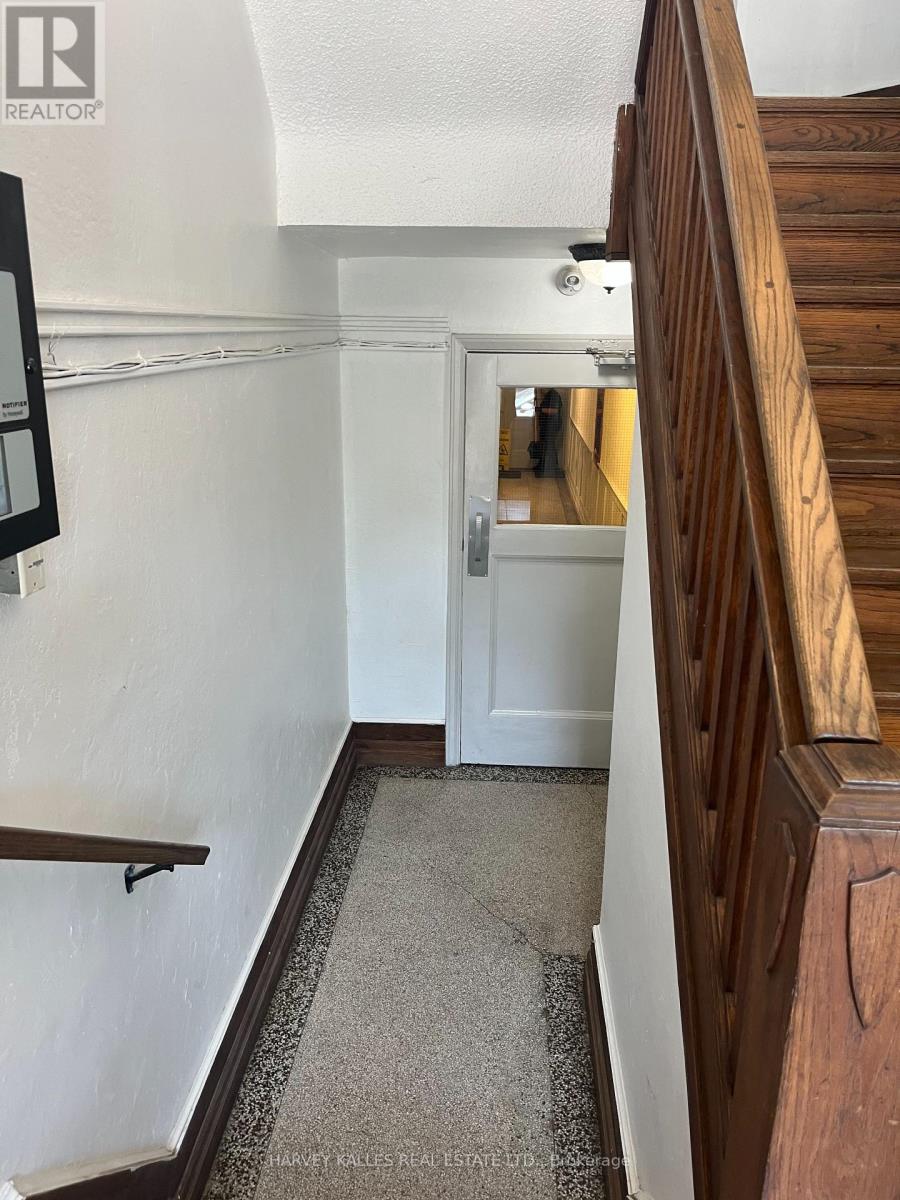 32 - 3 Elm Grove Avenue, Toronto, Ontario M6K 2H9 - Photo 3 - W13792916