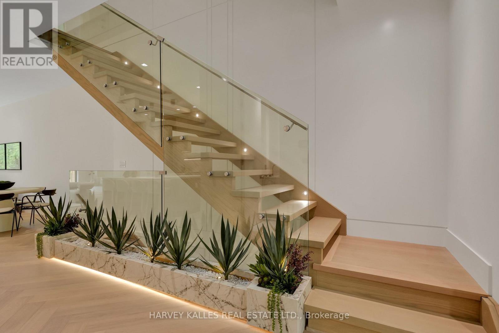 108 Heath Street W, Toronto, Ontario  M4V 1T6 - Photo 23 - C13793092
