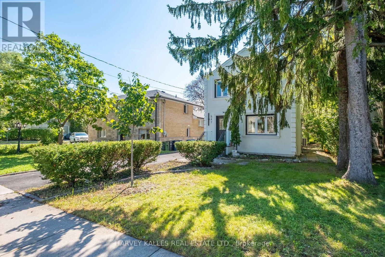 547 Melrose Avenue, Toronto, Ontario M5M 2A4 - Photo 2 - C13793344