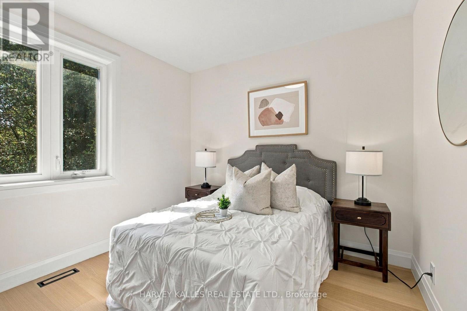 547 Melrose Avenue, Toronto, Ontario M5M 2A4 - Photo 22 - C13793344