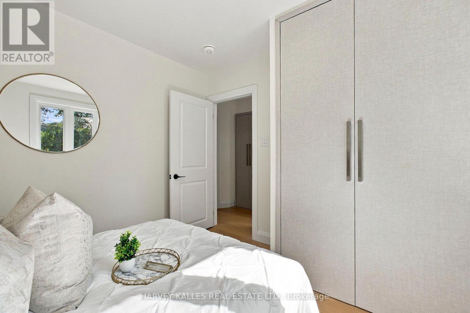 547 Melrose Avenue, Toronto, Ontario M5M 2A4 - Photo 23 - C13793344