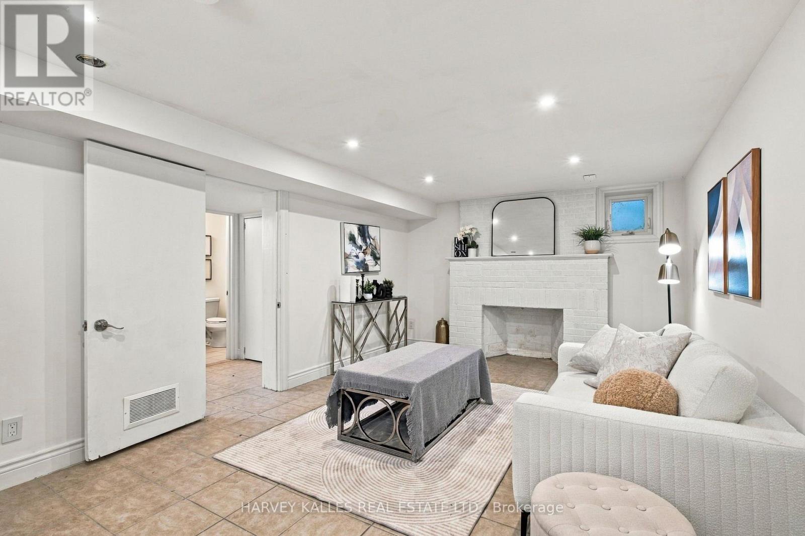 547 Melrose Avenue, Toronto, Ontario M5M 2A4 - Photo 27 - C13793344